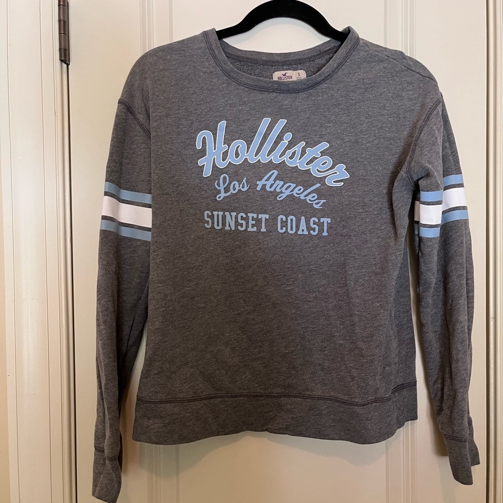 Grey Hollister crewneck sweatshirt